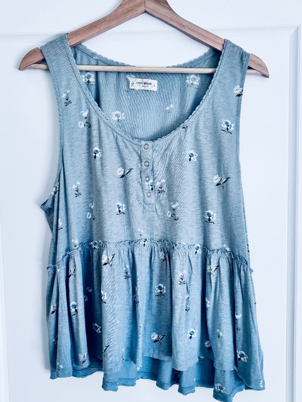 NWT Lucky Brand Baby Blue Floral Peplum Tank Top Women’s Size Large